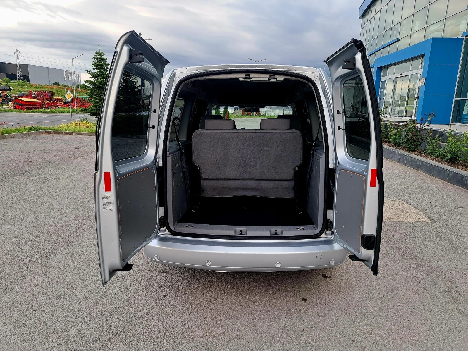 VW Caddy CADDY MAXI LIFE 2.0 TDI 6ск 140кс, снимка 6 - Автомобили и джипове - 54724005