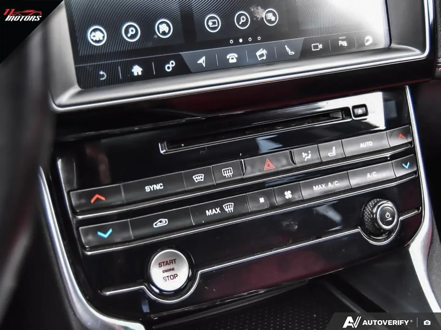 Jaguar XE V6 SC R-Sport  , снимка 13 - Автомобили и джипове - 54960187