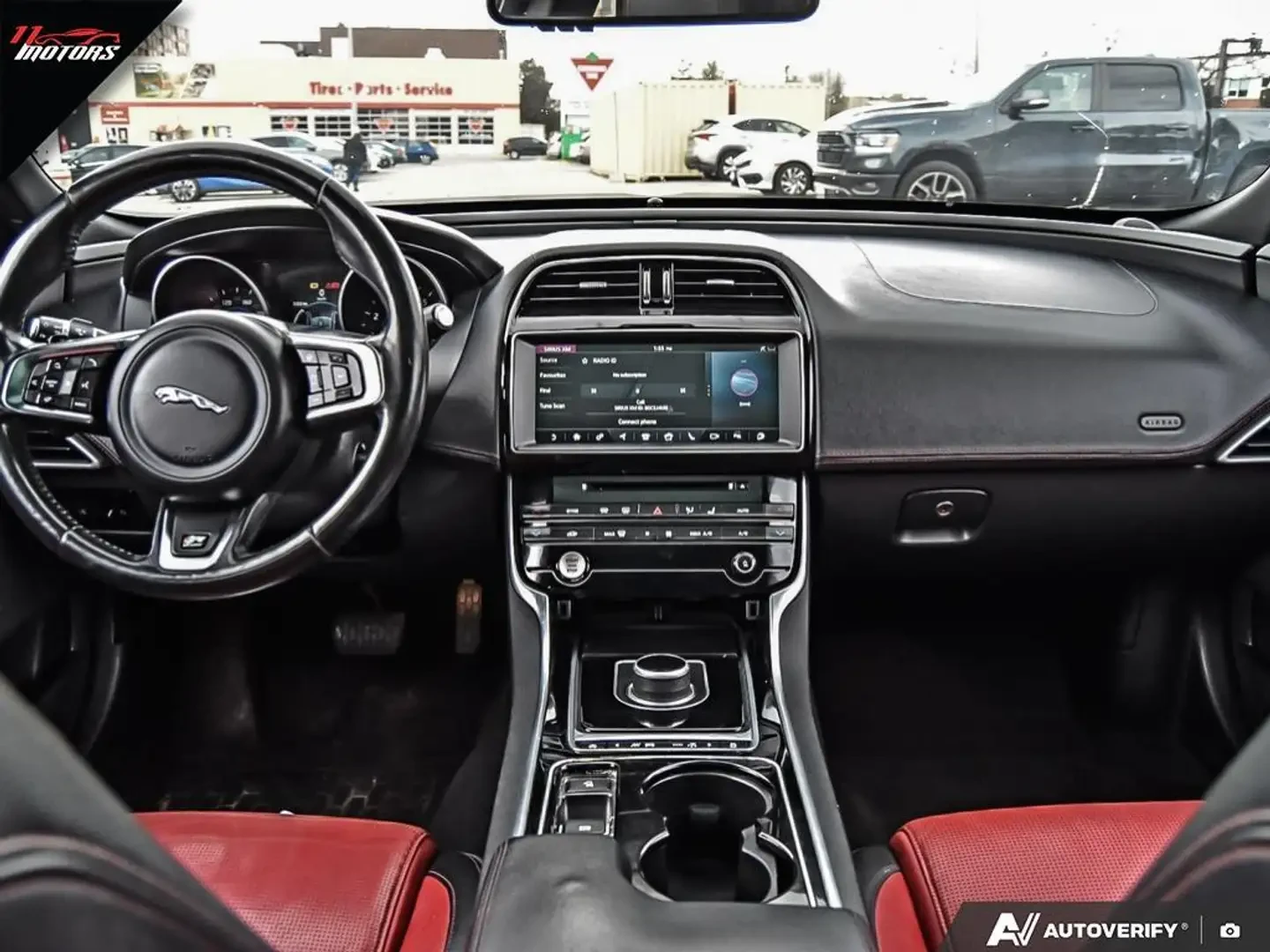 Jaguar XE V6 SC R-Sport  , снимка 8 - Автомобили и джипове - 54960187