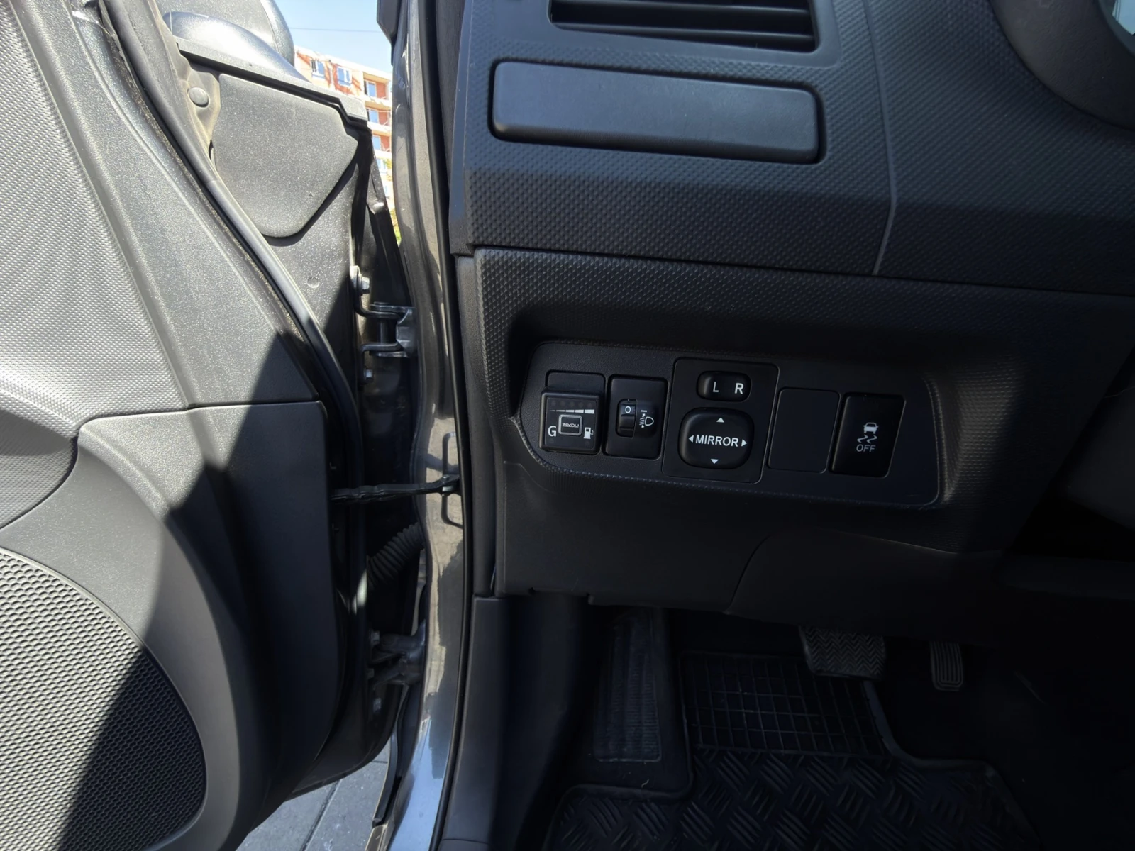 Toyota Auris | Mobile.bg � ����������� 3