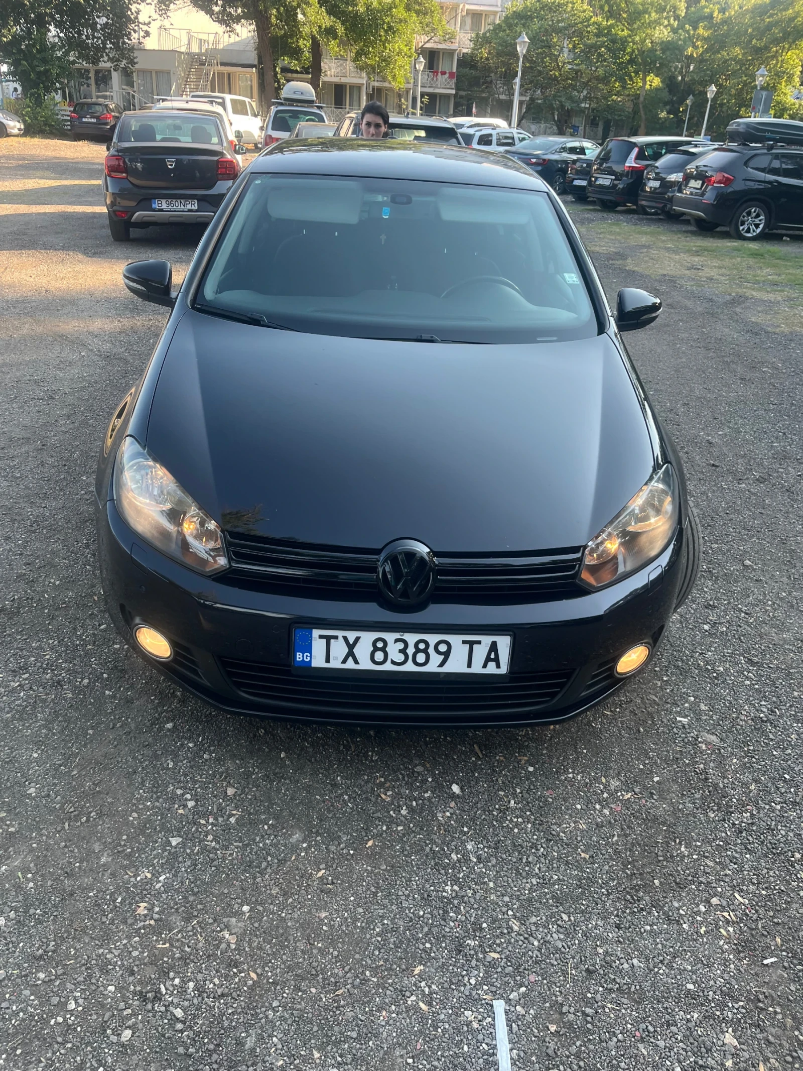 VW Golf 1.6 TDi, снимка 2 - Автомобили и джипове - 56204839