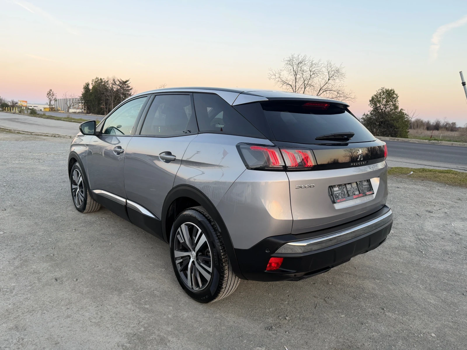 Peugeot 3008 Allure / АВТОМАТИК / 84 000 км / YOUTUBE / WAZE , снимка 7 - Автомобили и джипове - 55729521