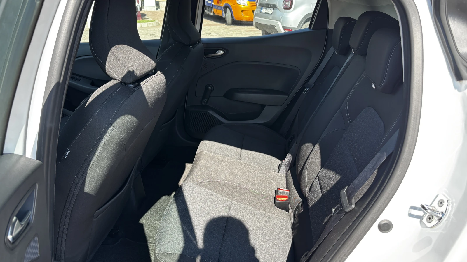 Renault Clio 1.0TCe/ 90 к.с, снимка 8 - Автомобили и джипове - 55903715