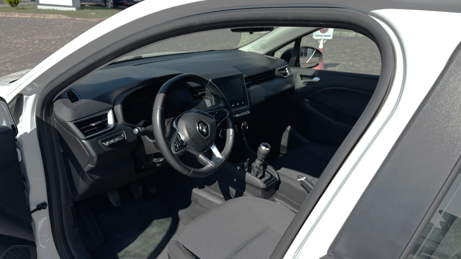 Renault Clio 1.0TCe/ 90 к.с, снимка 11 - Автомобили и джипове - 55903715