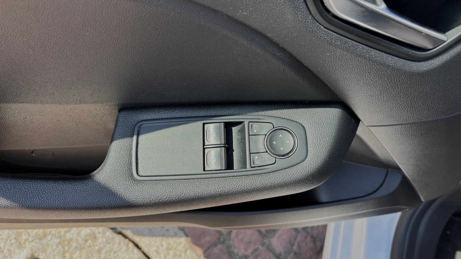 Renault Clio 1.0TCe/ 90 к.с, снимка 12 - Автомобили и джипове - 55903715