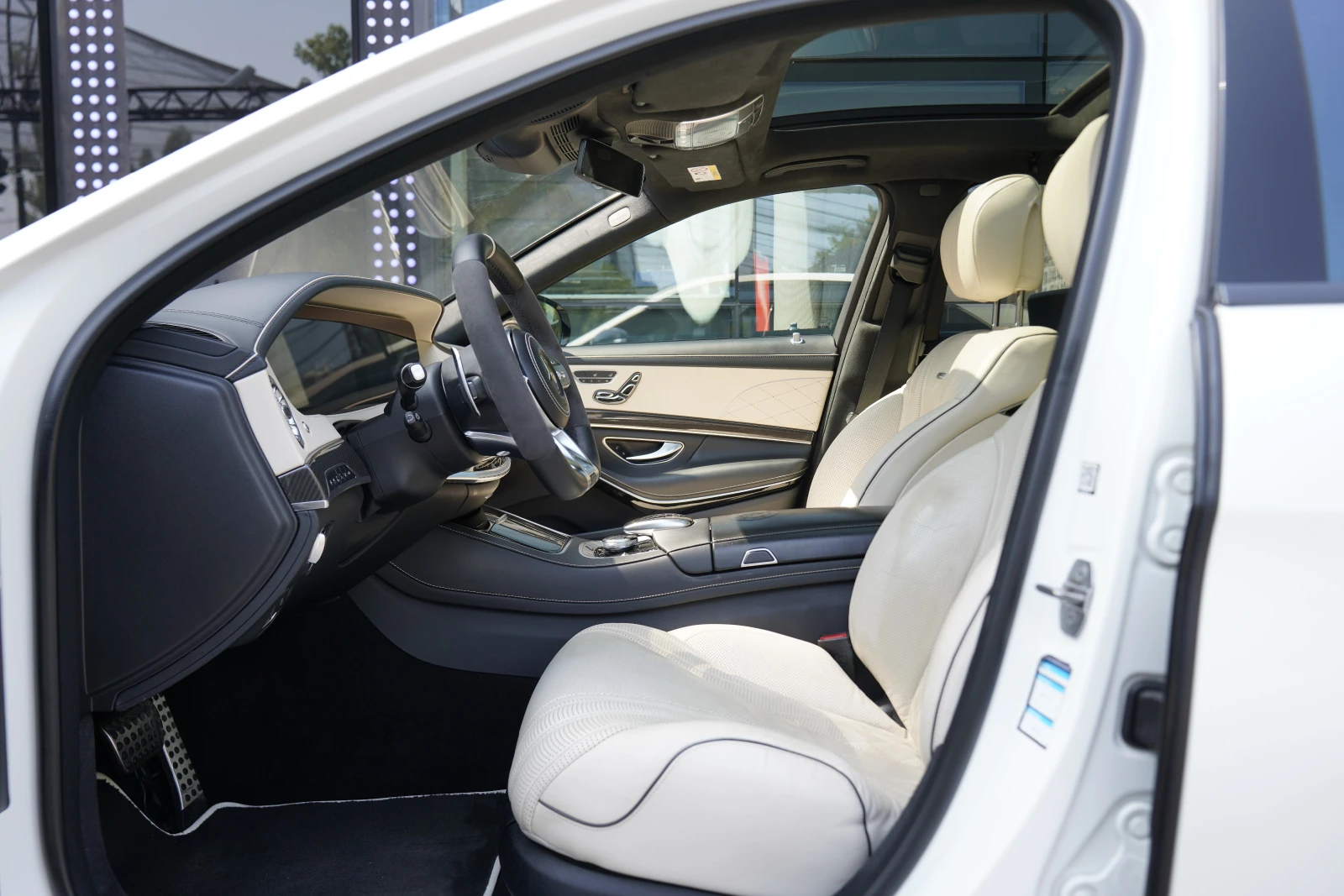 Mercedes-Benz S 63 AMG Long 4Matic Facelift Exclusive, снимка 10 - Автомобили и джипове - 55923543