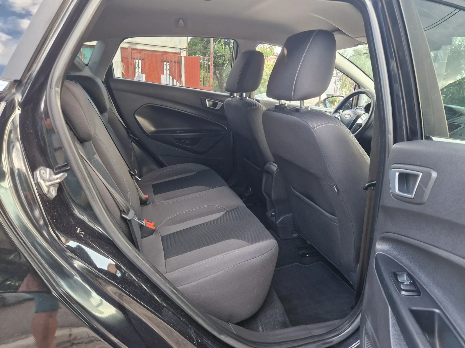 Ford Fiesta 1 5TDCI.Titanium, снимка 12 - Автомобили и джипове - 55934166