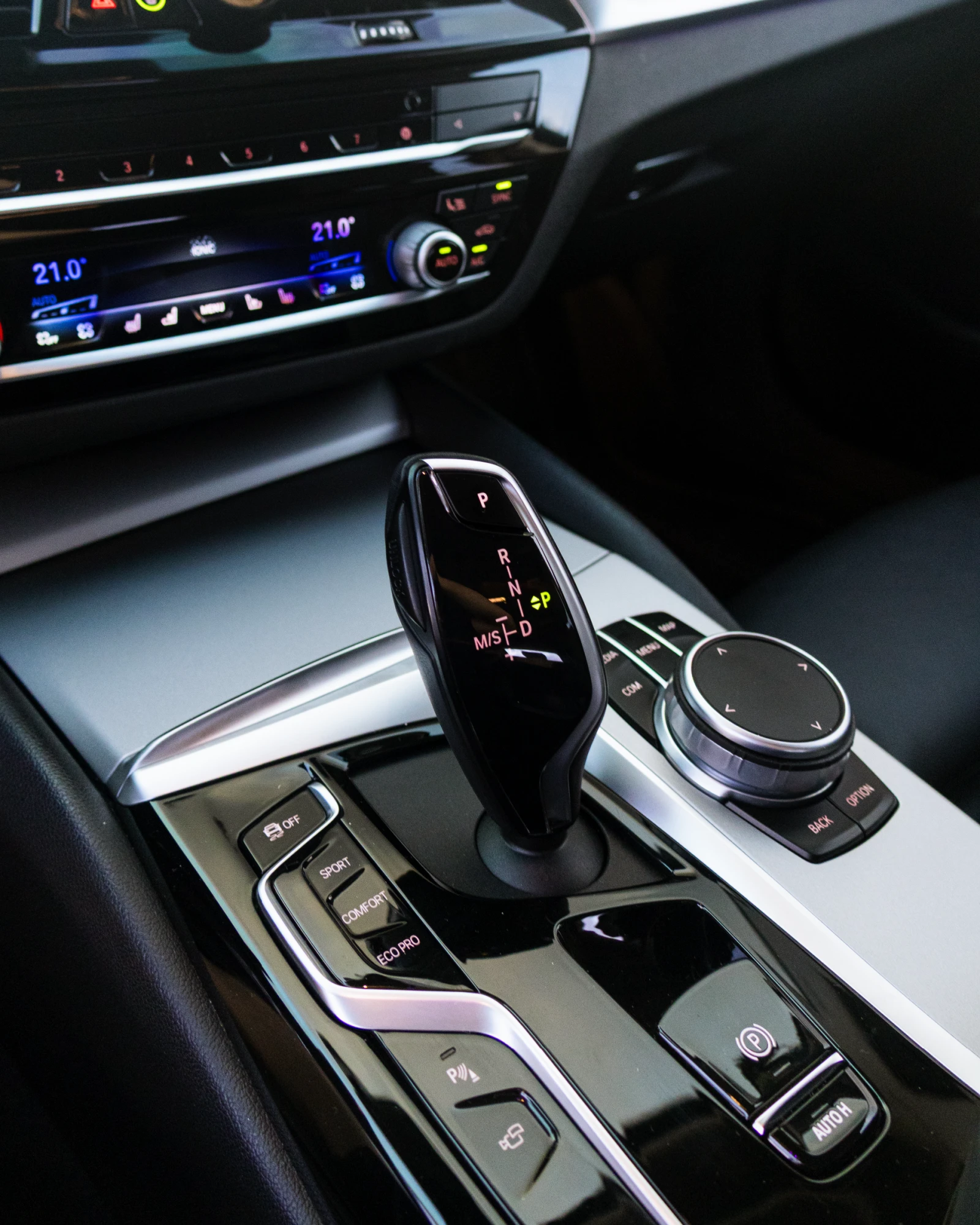 BMW 540 G31 Touring 340 Hp xDrive Steptronic, снимка 13 - Автомобили и джипове - 56005269