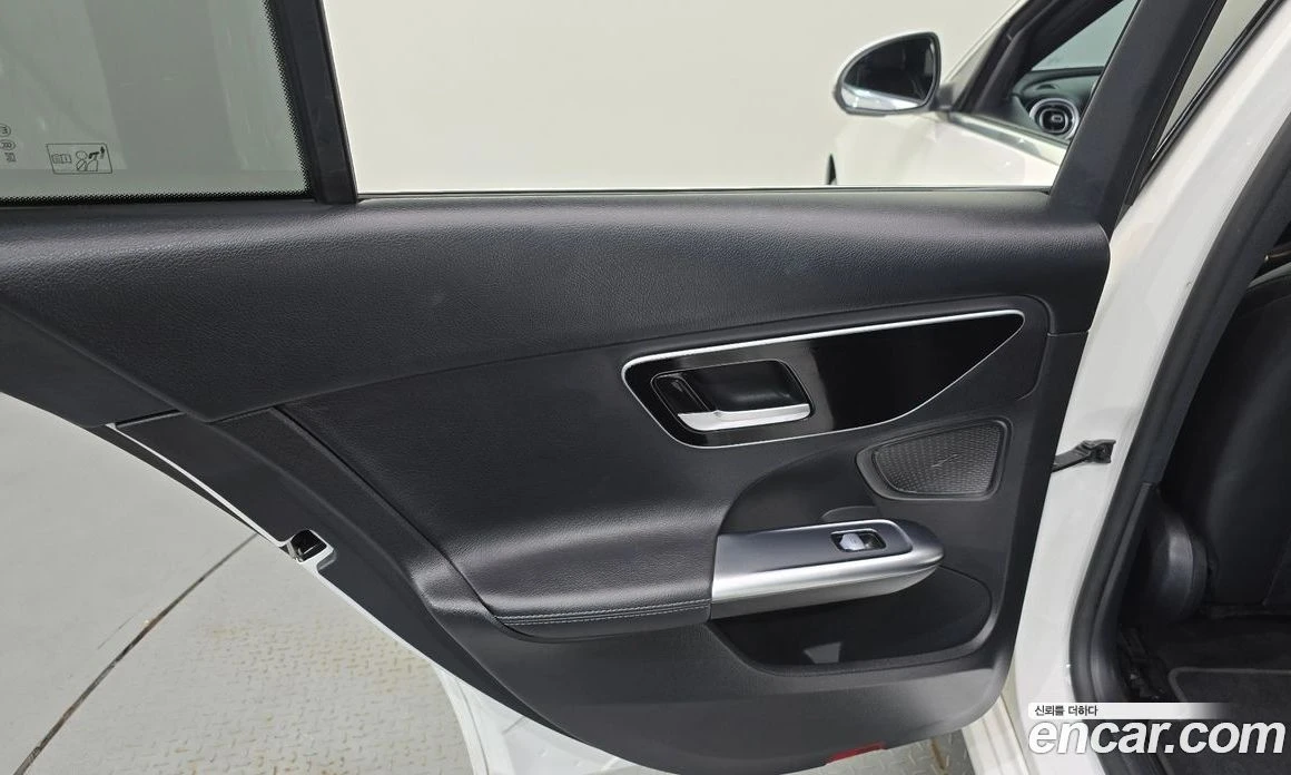 Mercedes-Benz C 200 C200 4MATIC Avantgarde, снимка 15 - Автомобили и джипове - 56122676