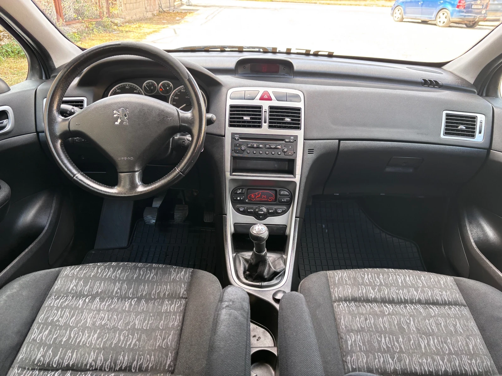 Peugeot 307 2.0HDI 90кс Климатроник, снимка 9 - Автомобили и джипове - 56255564