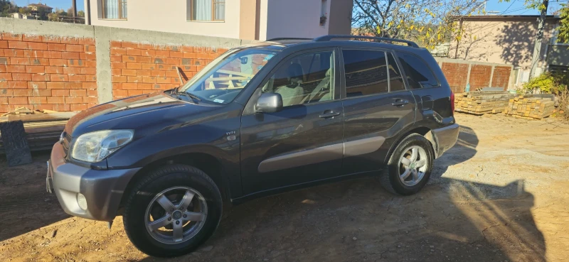 Toyota Rav4, снимка 3 - Автомобили и джипове - 47961668