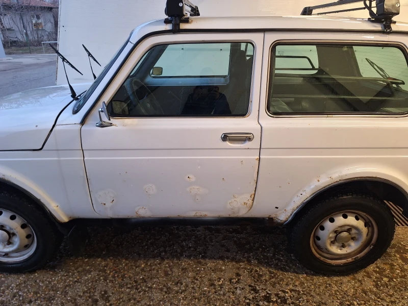 Lada Niva 1.7i, снимка 3 - Автомобили и джипове - 49305651