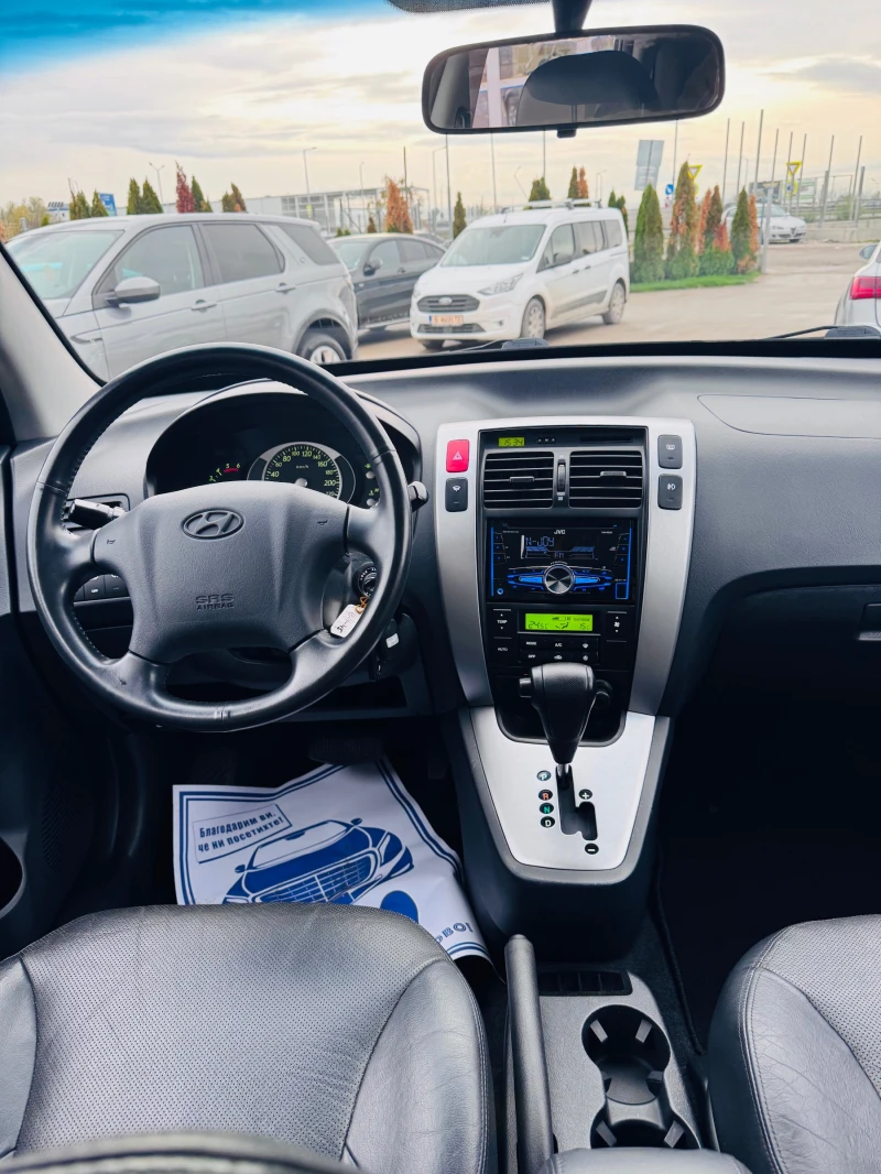 Hyundai Tucson 2.0CRDI-AUTOMATIC, снимка 10 - Автомобили и джипове - 53285202