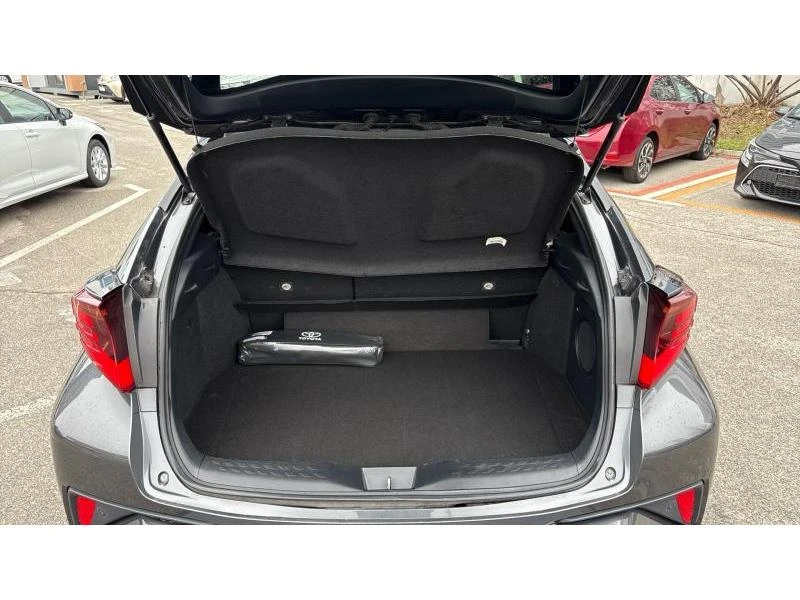 Toyota C-HR 2.0HSD COLLECTION, снимка 10 - Автомобили и джипове - 53280734