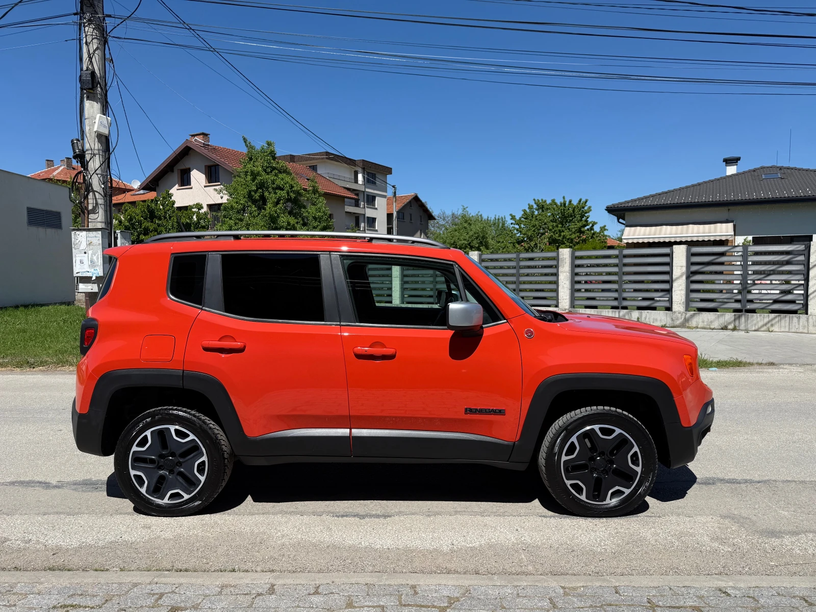 Jeep Renegade TRAIL RATED-2.4i-4X4-AVTOMAT-ШВЕЙЦАРИЯ - изображение 4