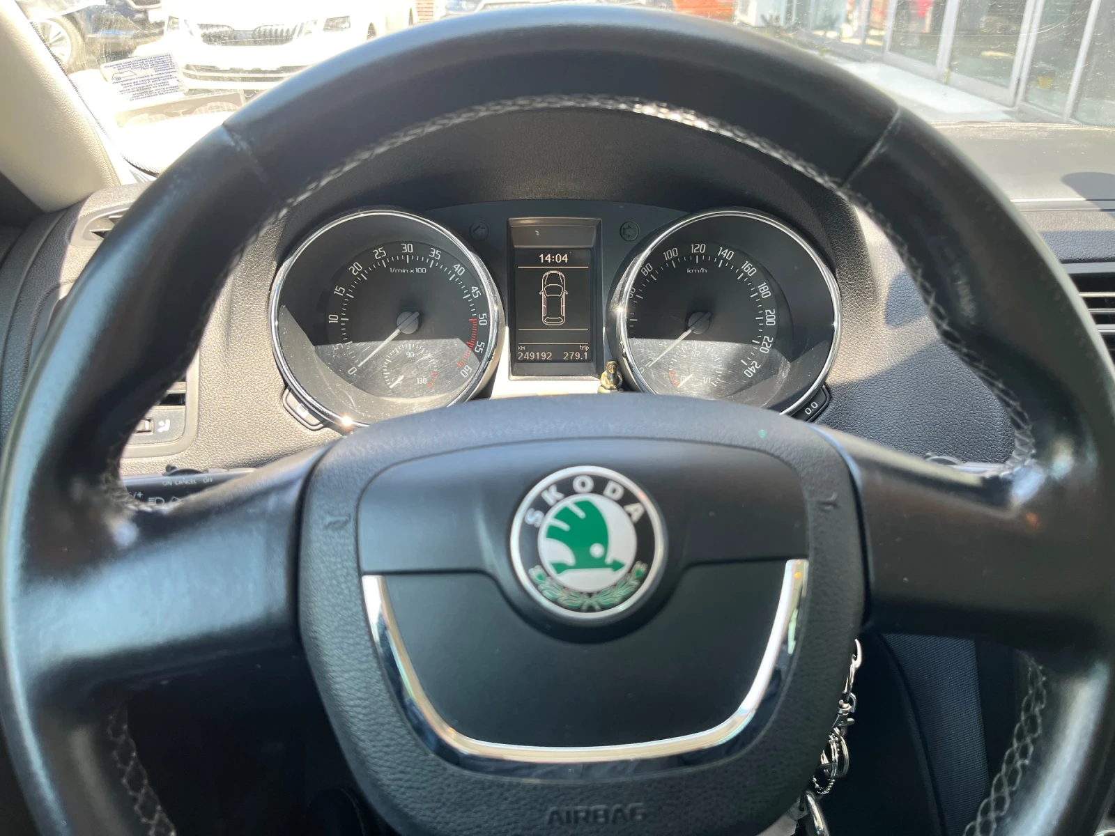 Skoda Yeti 2.0TDI 6DSG 4X4 - изображение 8