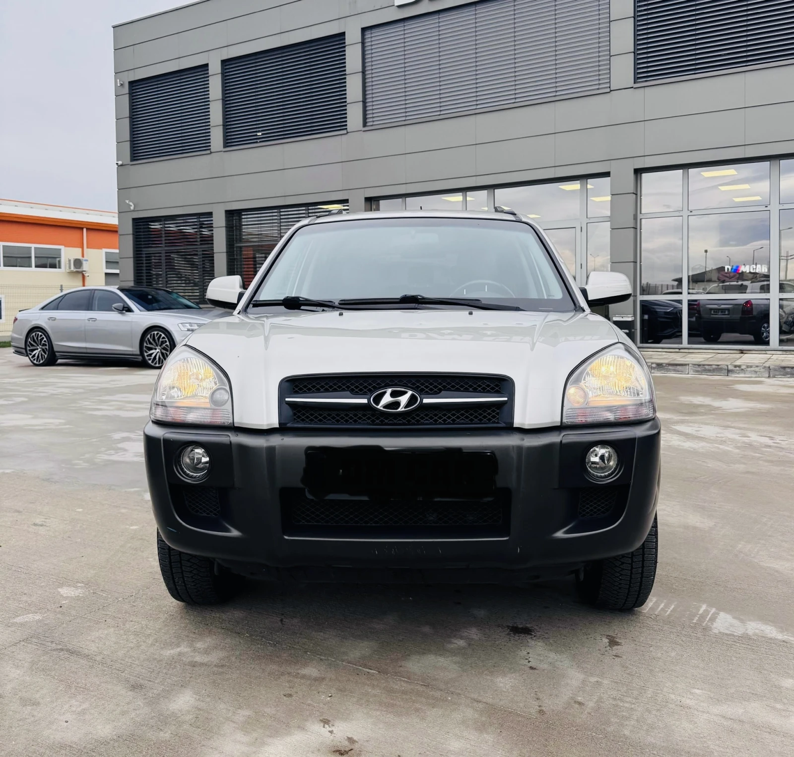 Hyundai Tucson 2.0CRDI-AUTOMATIC - изображение 2