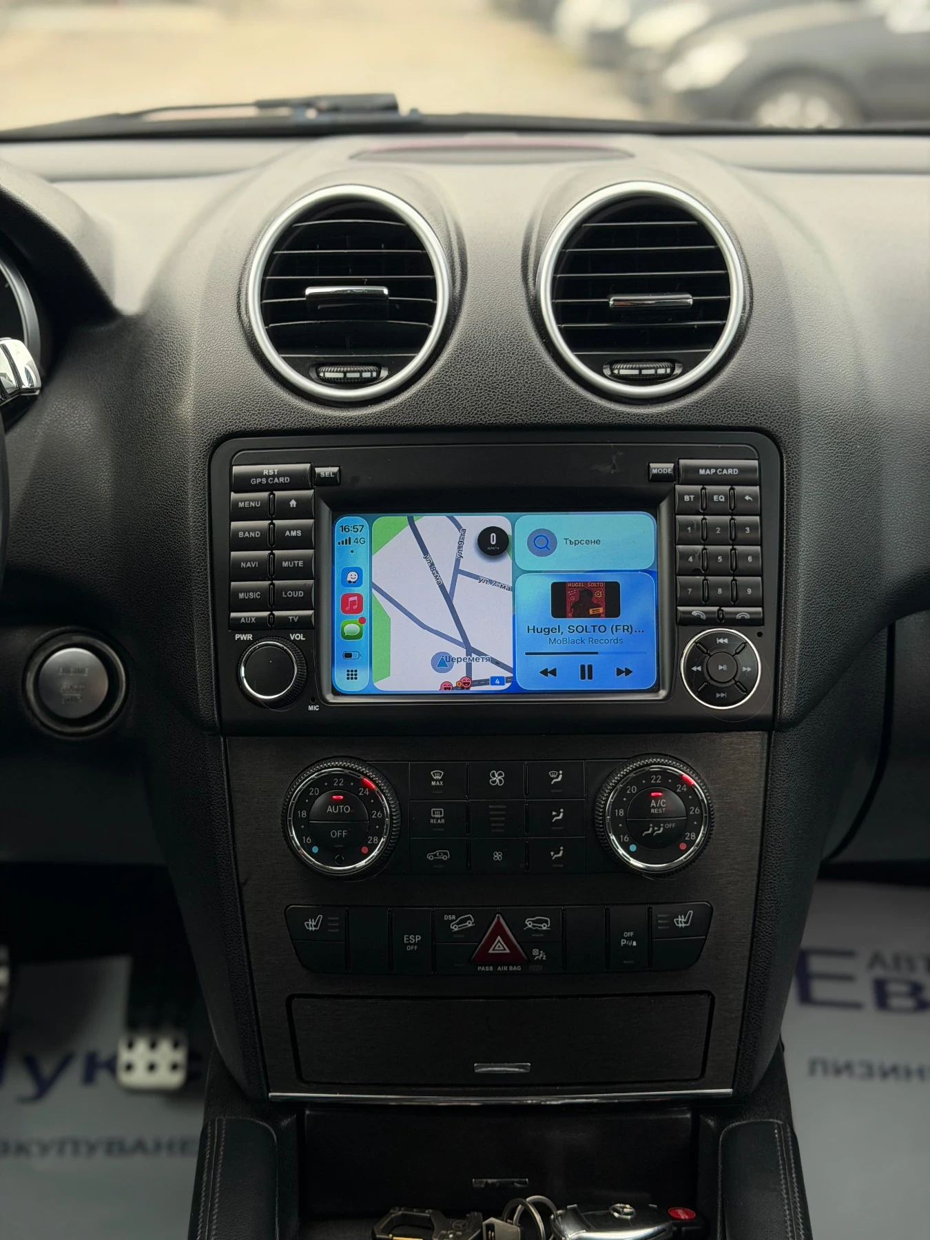 Mercedes-Benz ML 350 3.5CDI 224кс FaceLift Car-Play Keyless-GO Подгрев , снимка 16 - Автомобили и джипове - 54223736