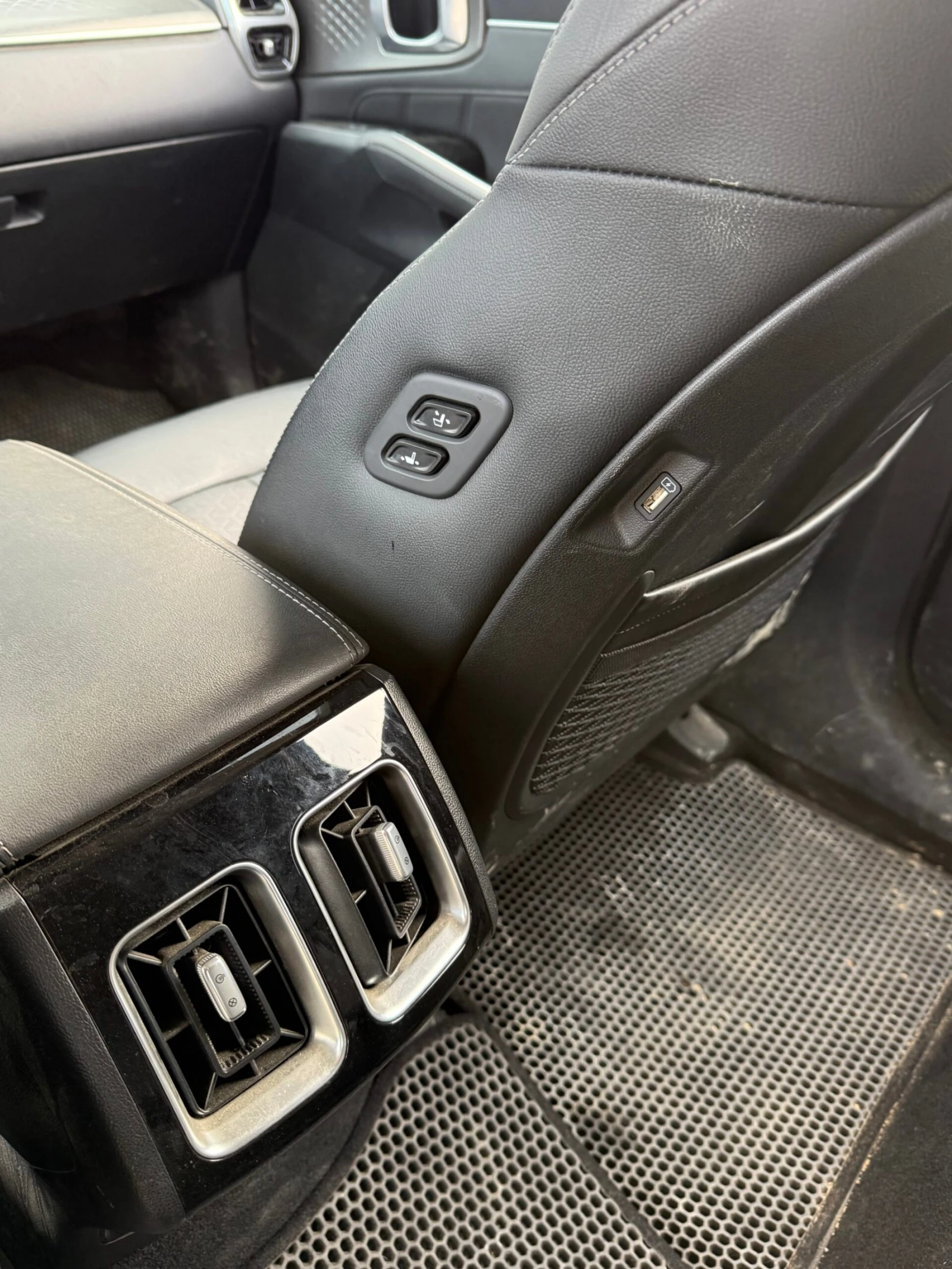 Kia Sorento 2.2 CRDI 4x4 - OЧАКВАН ВНОС, снимка 5 - Автомобили и джипове - 54604237