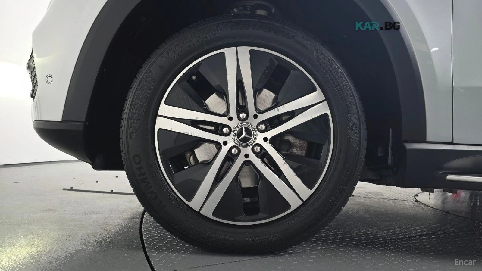 Mercedes-Benz GLE 300 * 4MATIC* КОЖА* ПОДГРЕВ* КАМЕРА* KEYLESS* , снимка 5 - Автомобили и джипове - 54660113