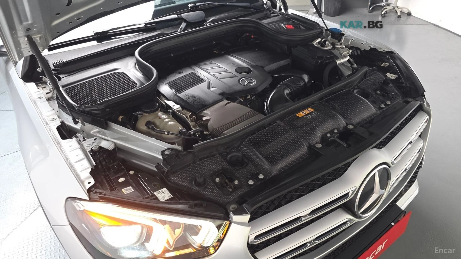 Mercedes-Benz GLE 300 * 4MATIC* КОЖА* ПОДГРЕВ* КАМЕРА* KEYLESS* , снимка 6 - Автомобили и джипове - 54660113