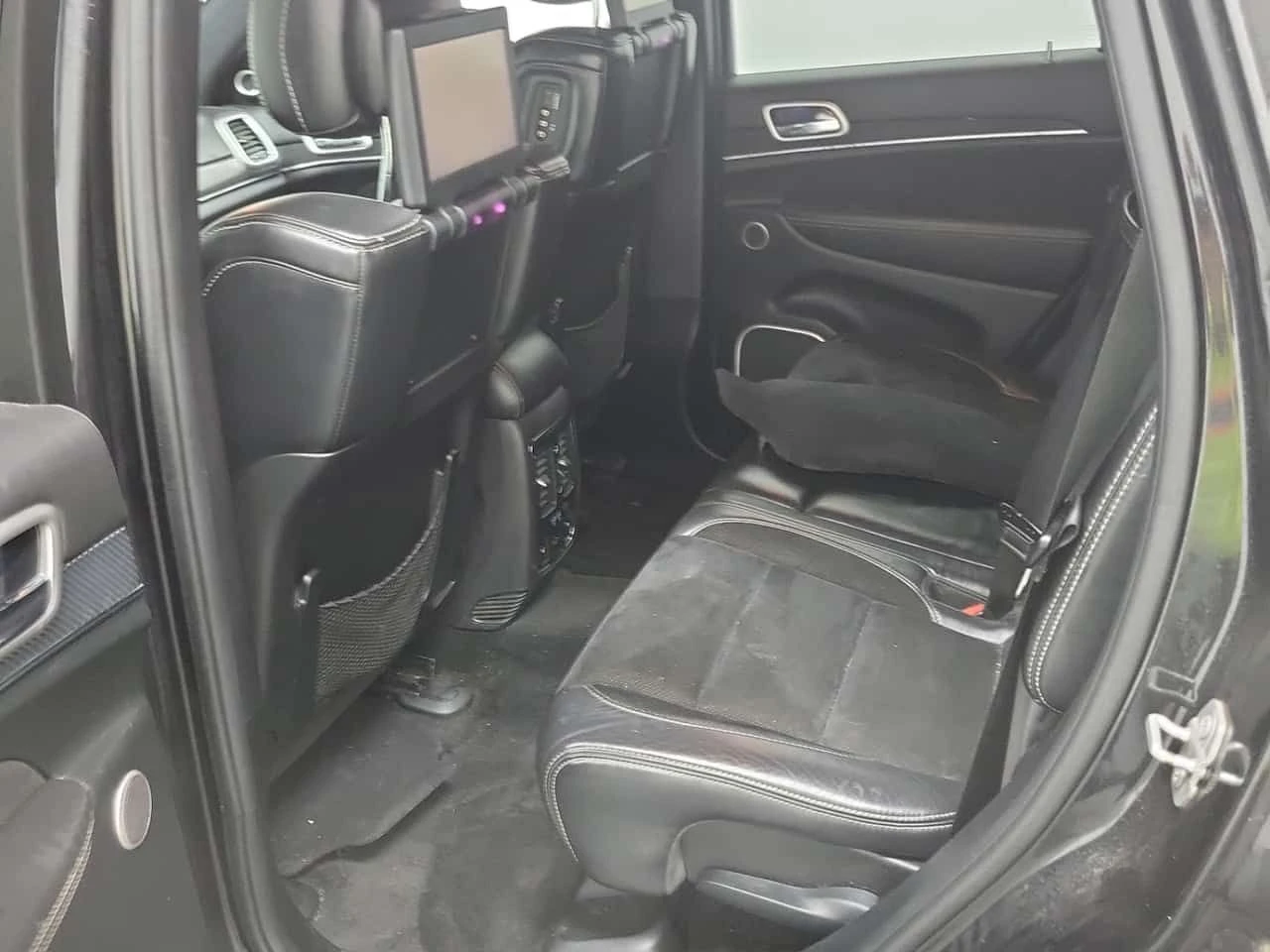 Jeep Grand cherokee * SRT * CARFAX * ОПЦИЯ ЗА ФИНАНСИРАНЕ, снимка 12 - Автомобили и джипове - 54963485