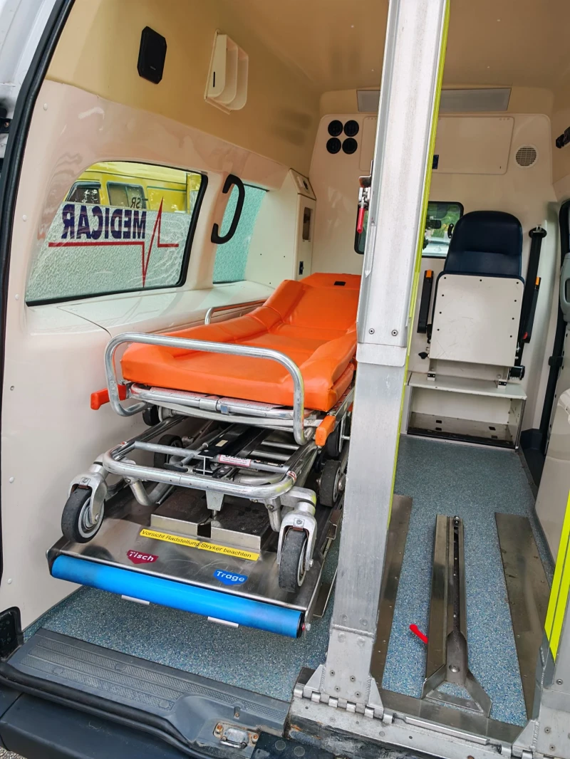 Mercedes-Benz Vito 2.2cdi , снимка 6 - Бусове и автобуси - 51892269