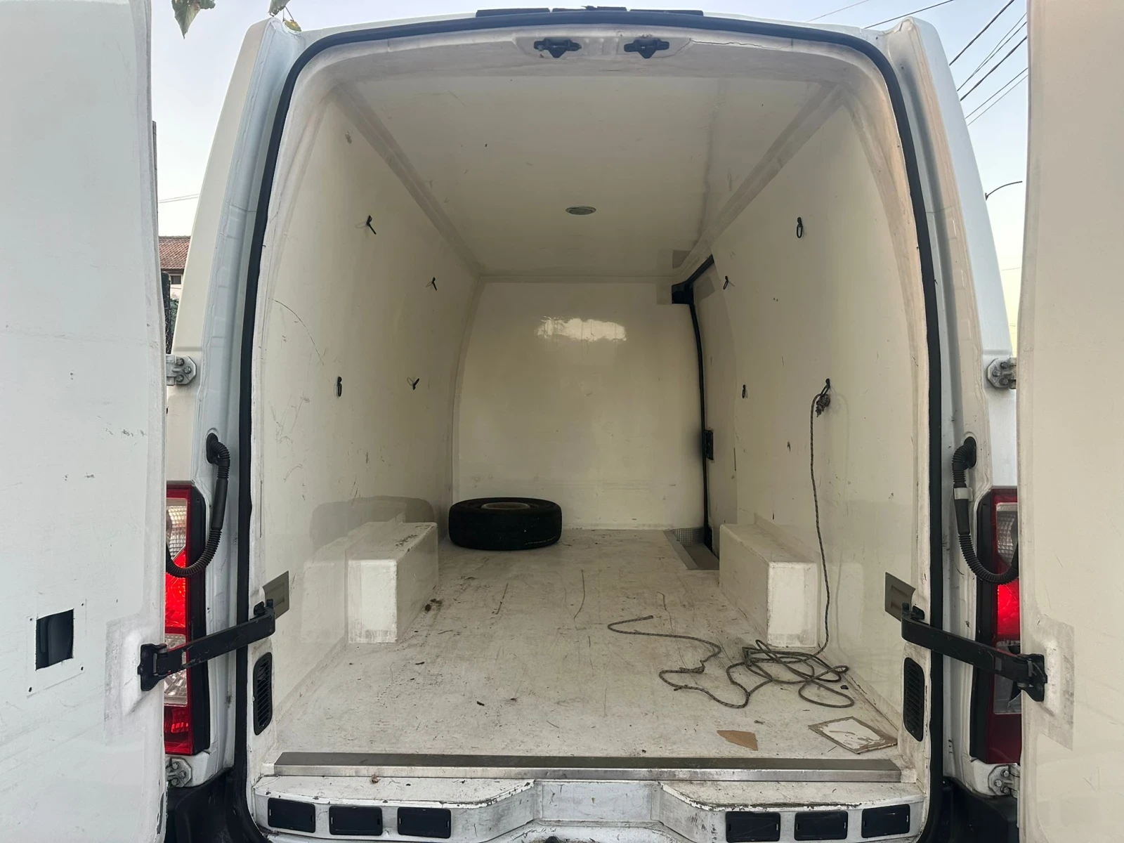 Renault Master 2, 300DCI EURO5 - изображение 10