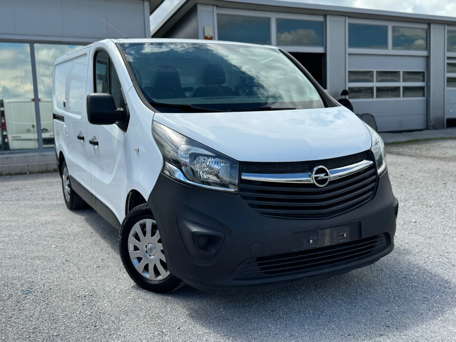 Opel Vivaro ТОП СЪСТОЯНИЕ/ РЕАЛНИ 185.000км!!!