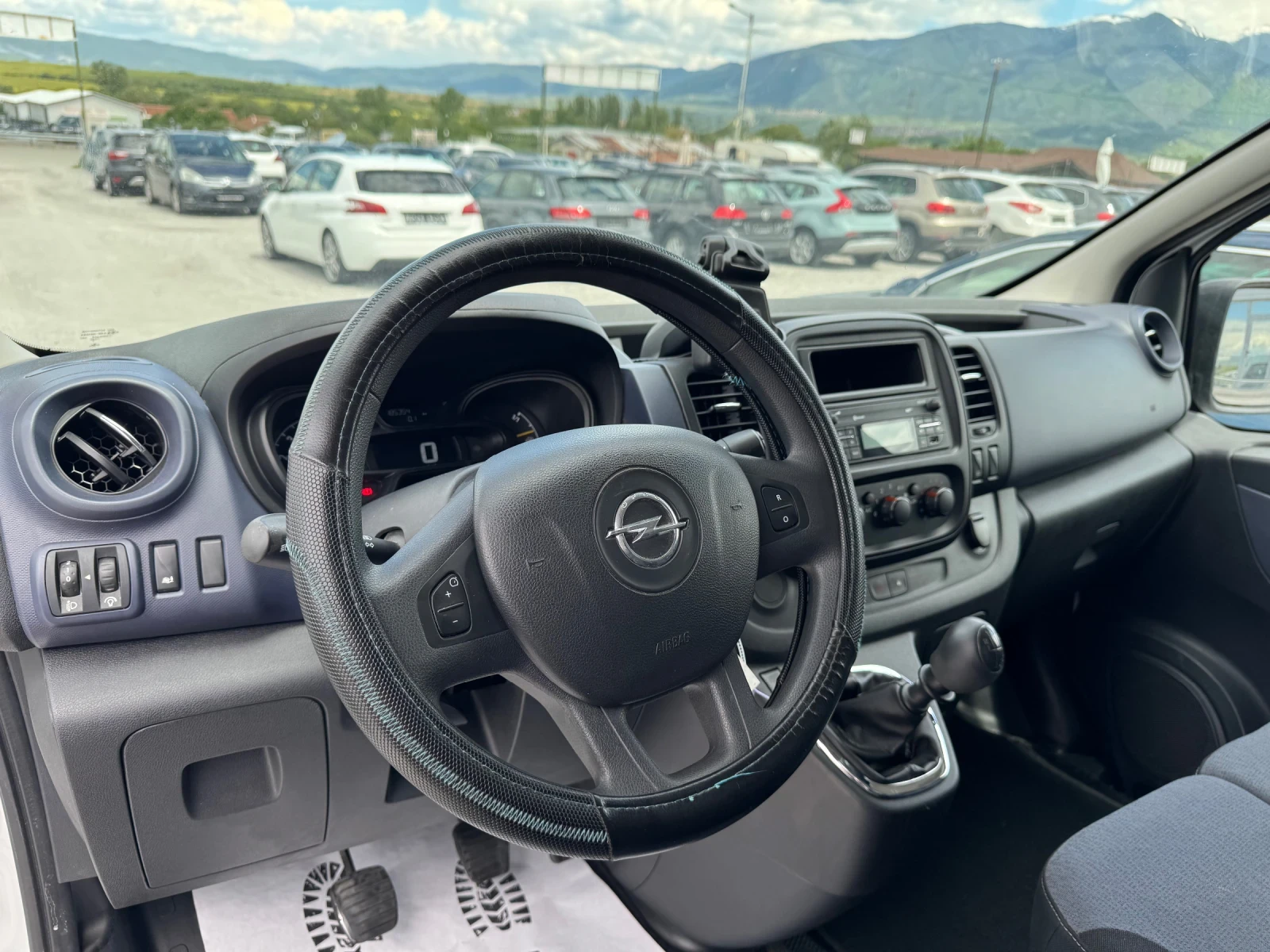 Opel Vivaro ТОП СЪСТОЯНИЕ/ РЕАЛНИ 185.000км!!!, снимка 11 - Бусове и автобуси - 54565793
