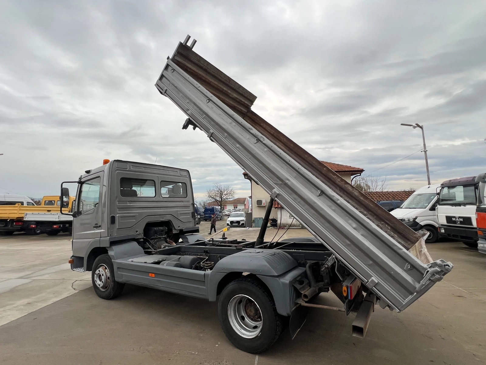 Mercedes-Benz Atego 815 ТРИСТРАНЕН САМОСВАЛ - изображение 6