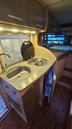 Обява за продажба на Кемпер HYMER / ERIBA Van 572 ~34 900 EUR - изображение 11