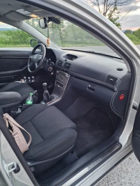 Обява за продажба на Toyota Avensis ~7 800 лв. - изображение 9