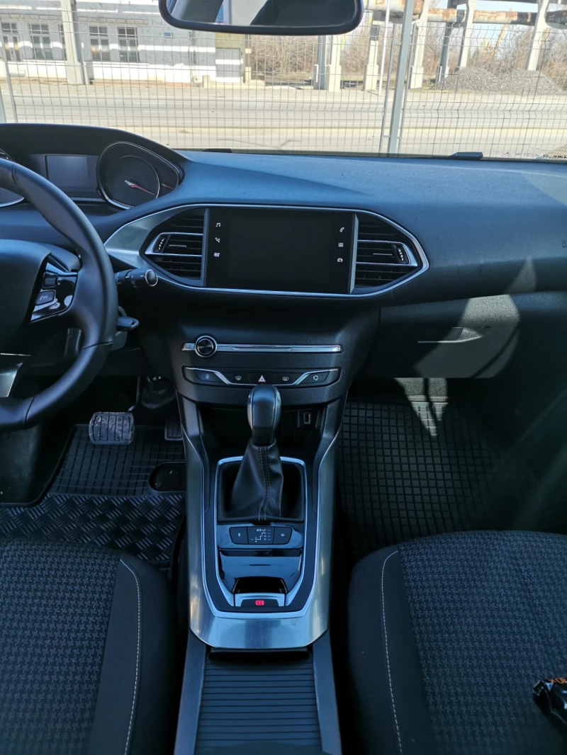 Peugeot 308, снимка 13 - Автомобили и джипове - 48562759