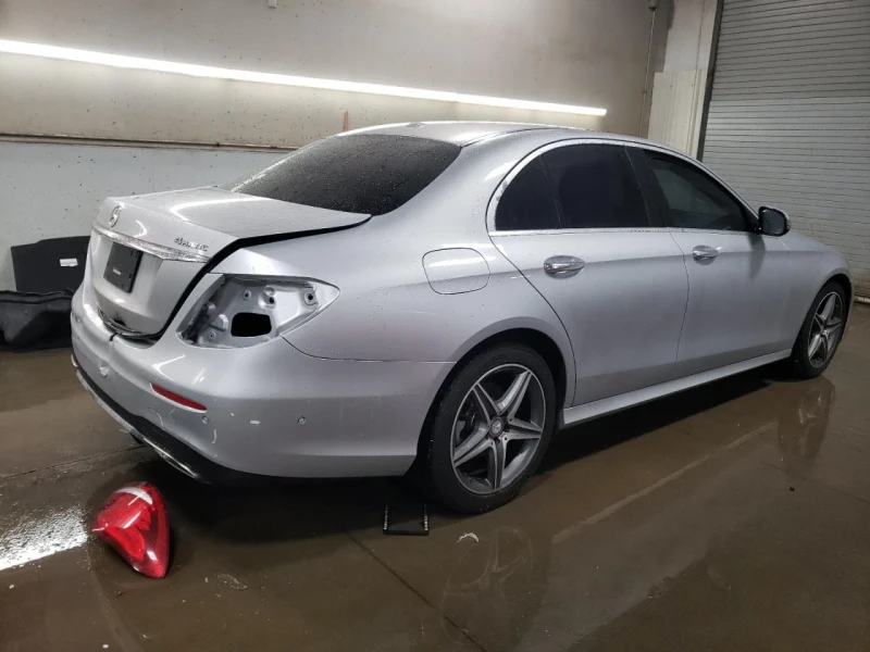 Mercedes-Benz E 300, снимка 6 - Автомобили и джипове - 48725550