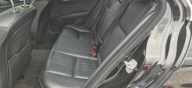 Mercedes-Benz C 350 3.5-306кс.4Х4 AMG, снимка 10 - Автомобили и джипове - 49816411