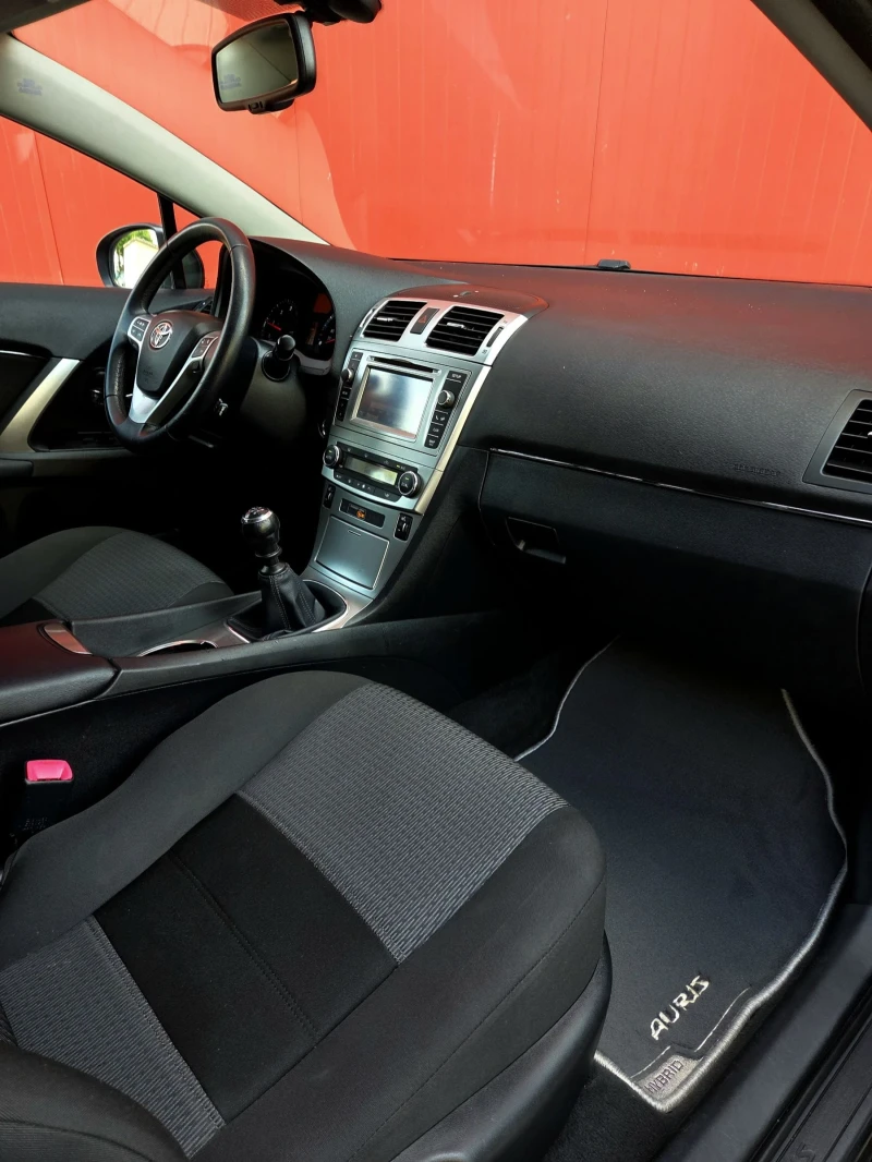 Toyota Avensis 2.0 D4D, снимка 13 - Автомобили и джипове - 51282874