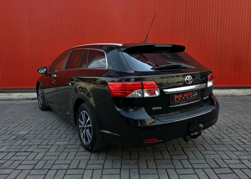 Toyota Avensis 2.0 D4D, снимка 4 - Автомобили и джипове - 51282874