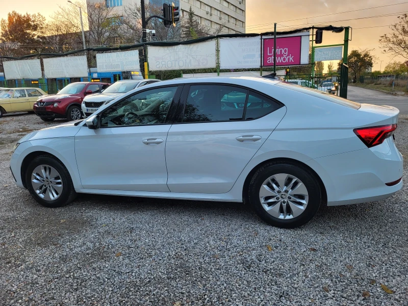 Skoda Octavia 1.5 Tfsi, снимка 4 - Автомобили и джипове - 52171385