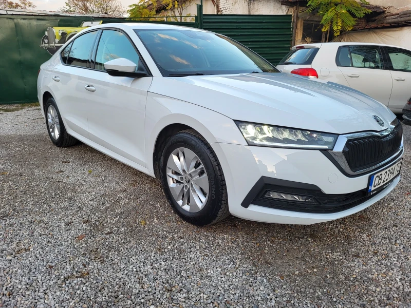 Skoda Octavia 1.5 Tfsi, снимка 3 - Автомобили и джипове - 52171385