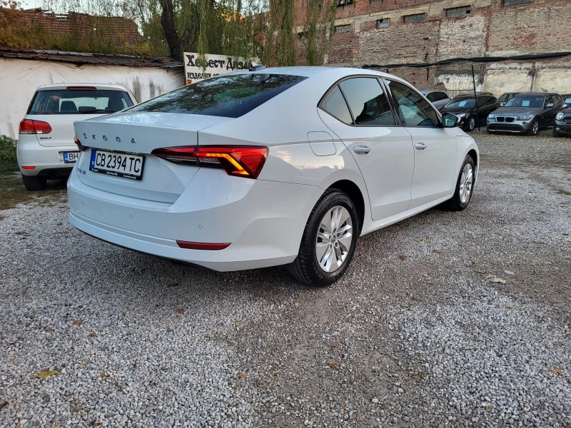 Skoda Octavia 1.5 Tfsi, снимка 6 - Автомобили и джипове - 52171385