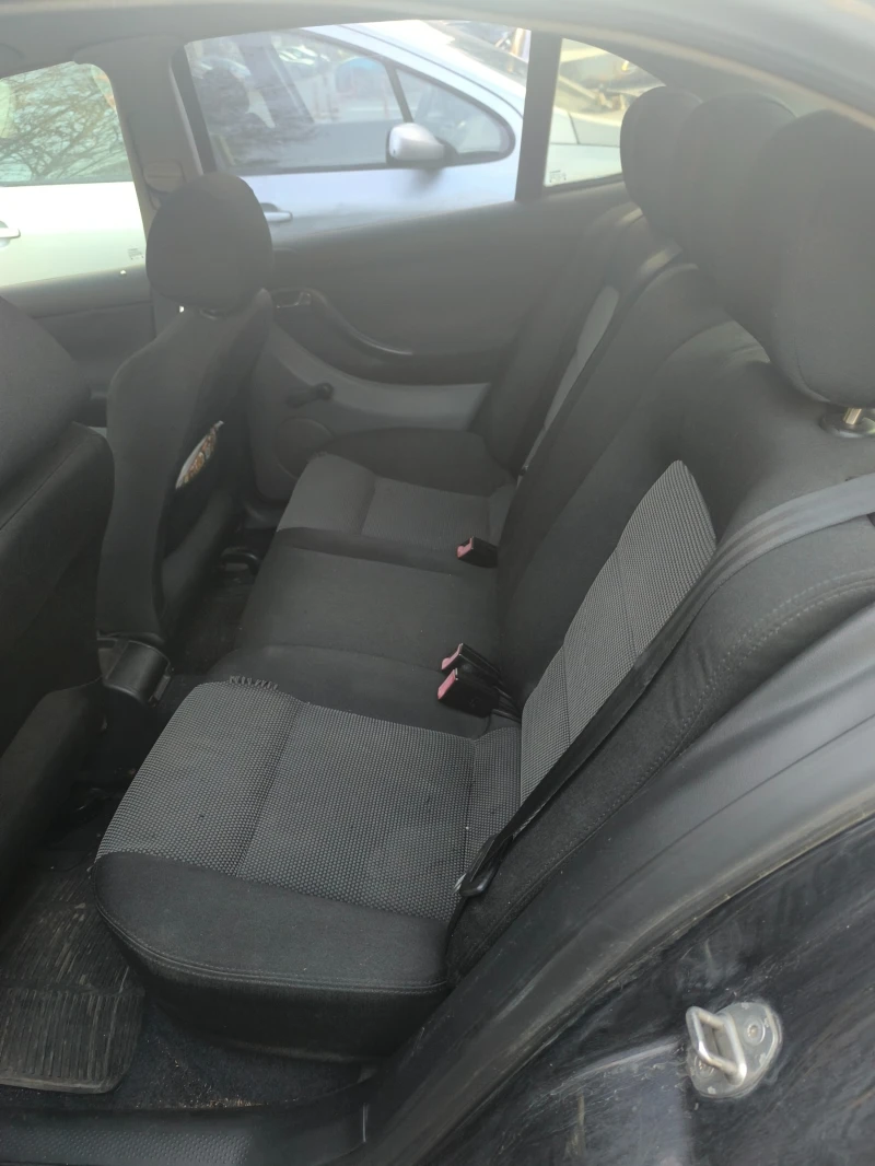 Seat Leon 1.9 TDI, снимка 12 - Автомобили и джипове - 52532124