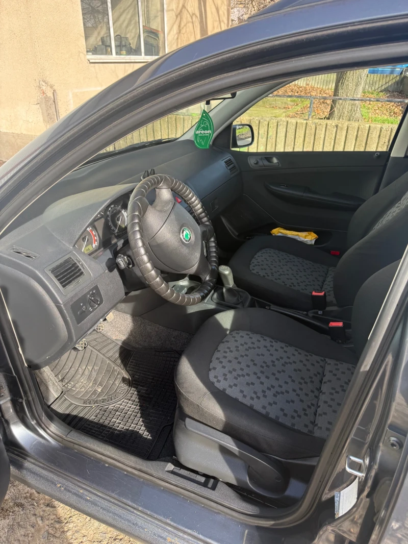 Skoda Fabia, снимка 7 - Автомобили и джипове - 53537594