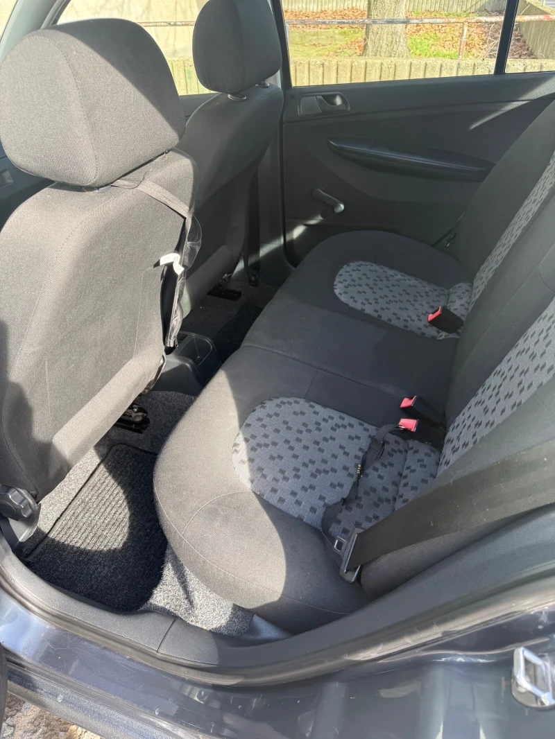 Skoda Fabia, снимка 10 - Автомобили и джипове - 53537594