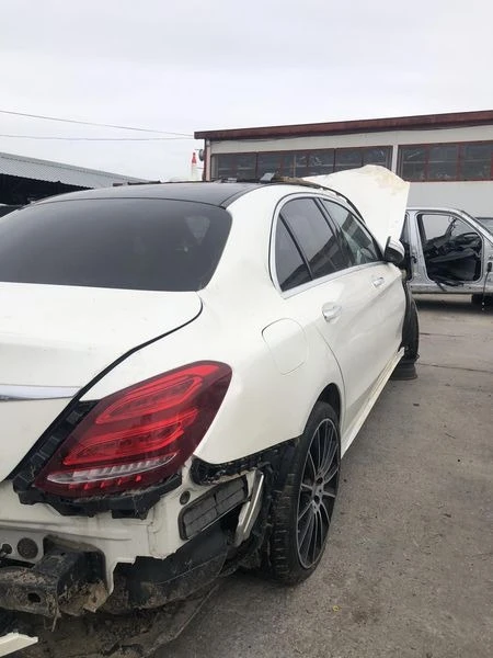 Mercedes-Benz C 250 !НА ЧАСТИ!, снимка 4 - Автомобили и джипове - 49501678