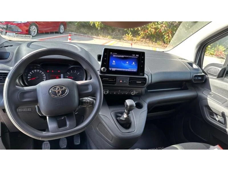 Toyota Proace City, снимка 8 - Автомобили и джипове - 47507835