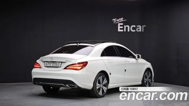 Mercedes-Benz CLA 250 4 Matic , снимка 2 - Автомобили и джипове - 54929764