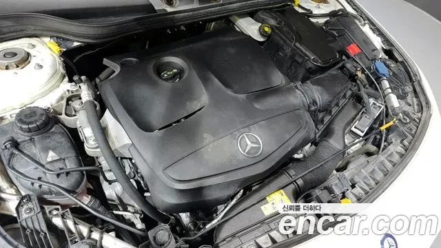 Mercedes-Benz CLA 250 4 Matic , снимка 12 - Автомобили и джипове - 54929764
