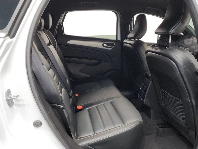 Renault Arkana 1.6 E-TECH Iconic| 160к.с.| ВКЛ.ТЕХНОТЕСТ, снимка 11 - Автомобили и джипове - 55299651