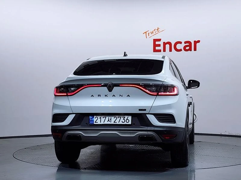 Renault Arkana 1.6 E-TECH Iconic| 160к.с.| ВКЛ.ТЕХНОТЕСТ, снимка 4 - Автомобили и джипове - 55299651